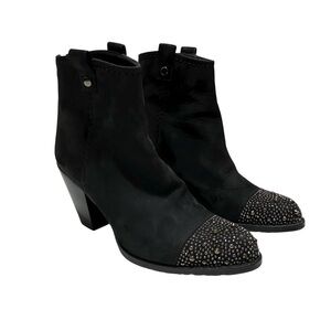 Stuart Weitzman Studgal Studded Cap Toe Black Nubuck Leather Ankle Boots Sz 7